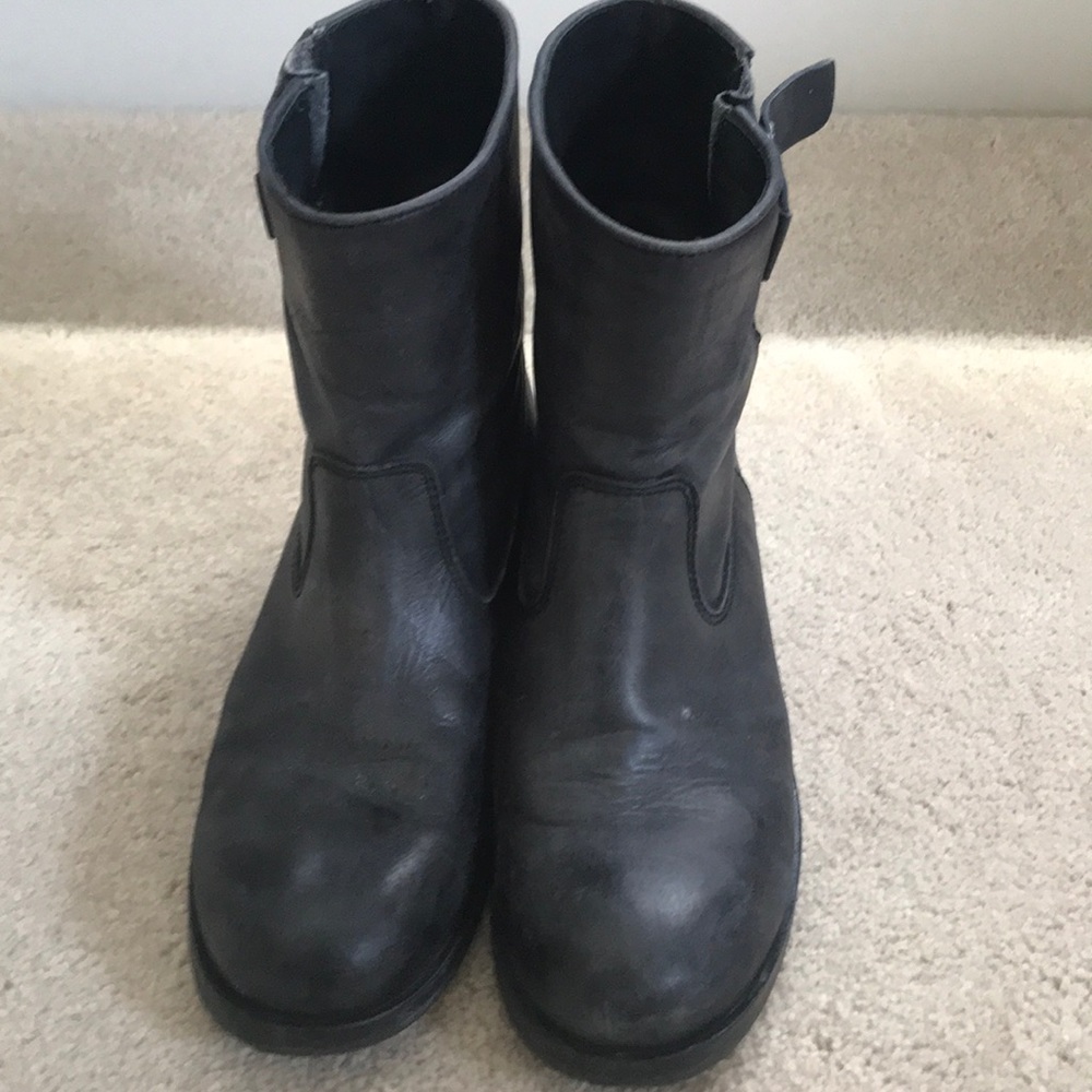 GORGEOUS Black Italian Leather Moto Boots Size 39